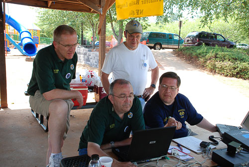 W4QO_Final_Field-Day-2007-027.jpg W4QO_Final_Field-Day-2007-027.jpg